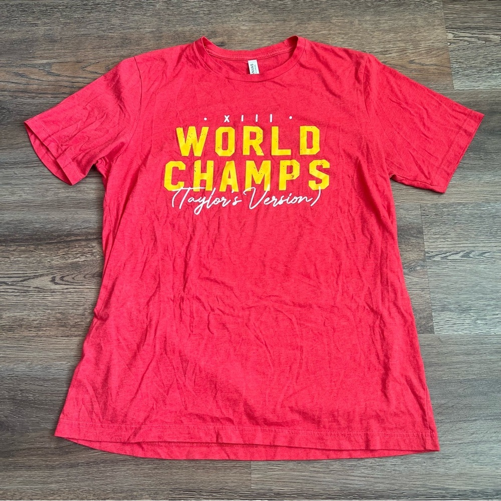 World Champs Taylor’s Version Graphic T-Shirt Red XL Casual Tee